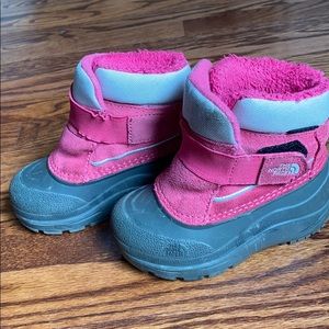 Size 7 NorthFace boots